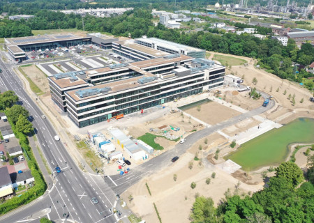 79A926E6-070D-49A7-B2A6-D14118F1A325